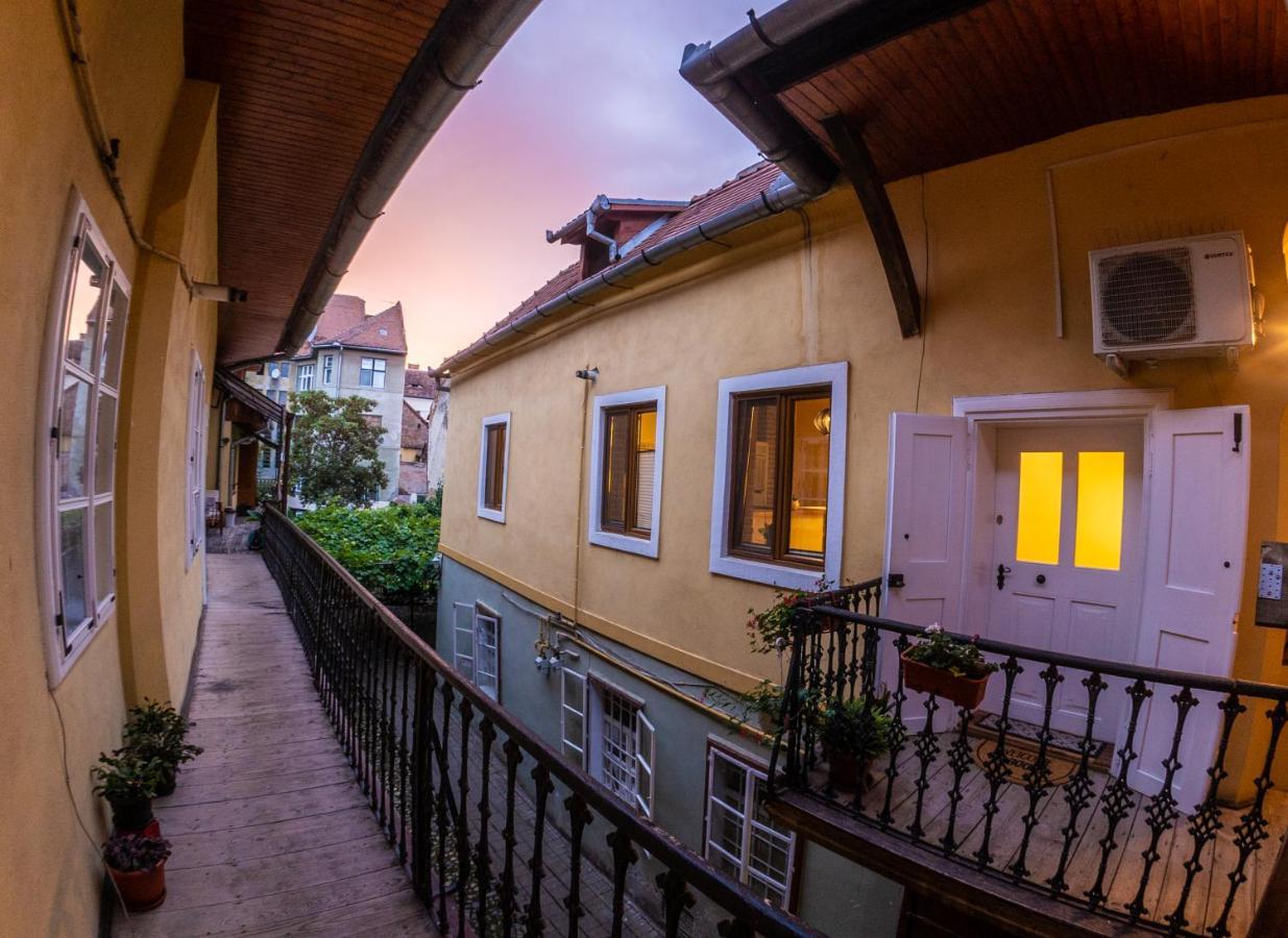 Апартаменты Moldos Haus Сибиу Экстерьер фото